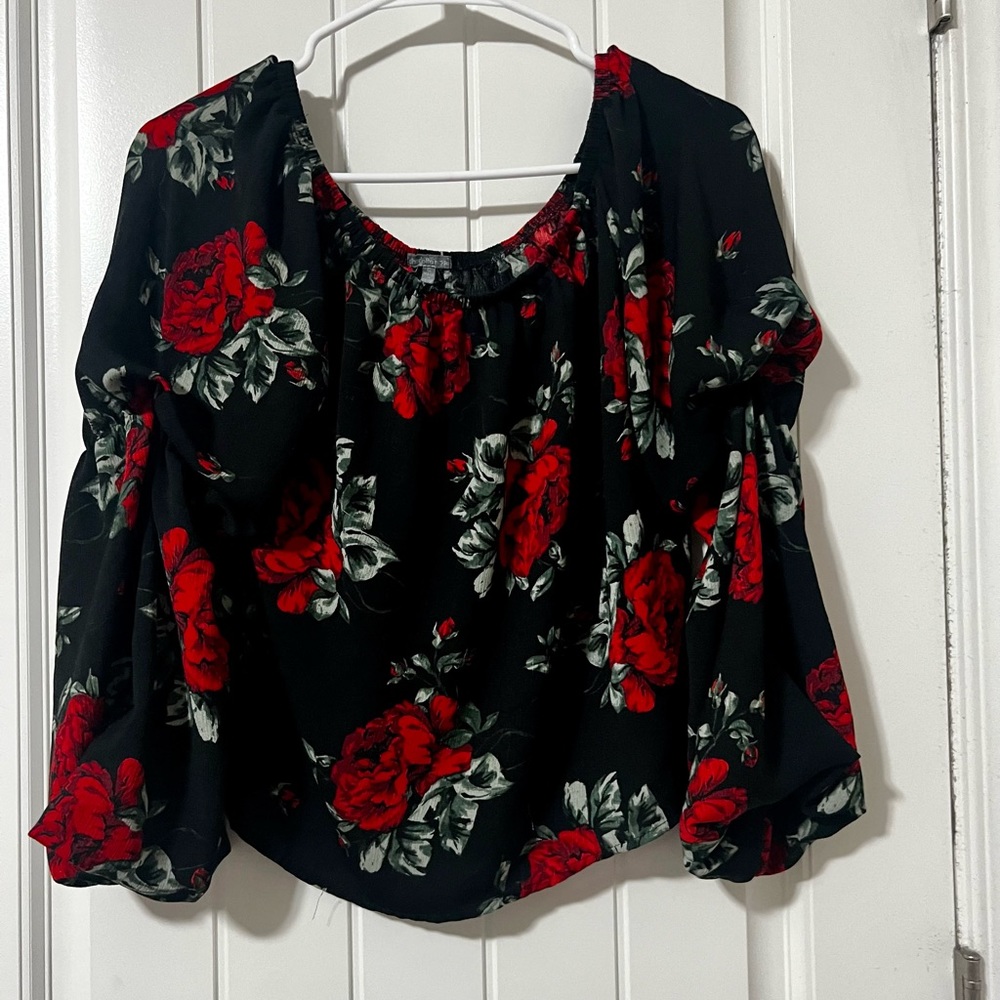 Charlotte Russe floral ruched sleeve blouse